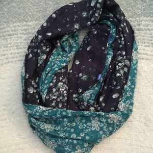 Keds Infinity Scarf 🧣🌻